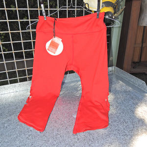 J. Nessa Haute Red Laser Cut Out Capri Size 1